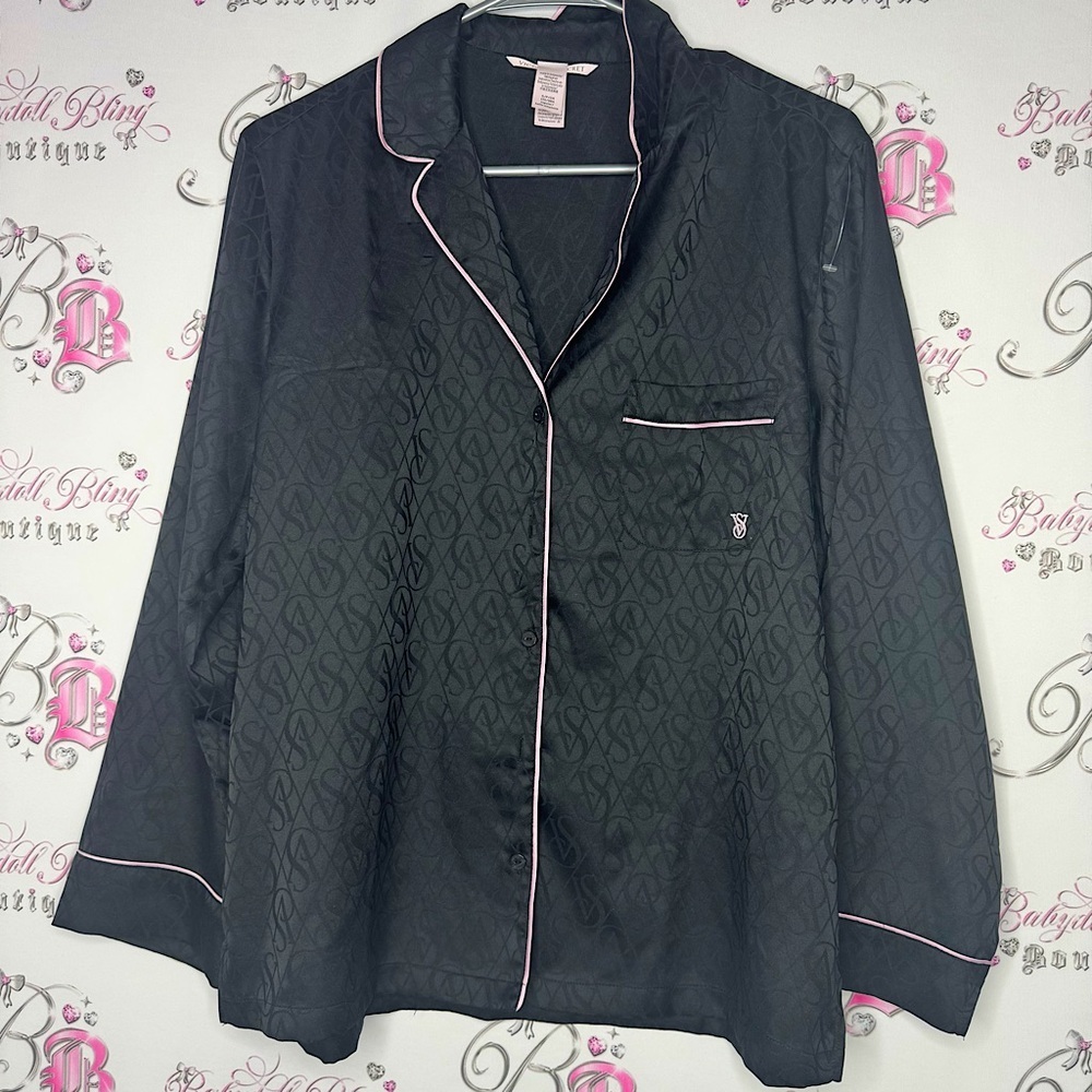 Victoria secret button down long sleeve shirt black VS logo print pockets pink
